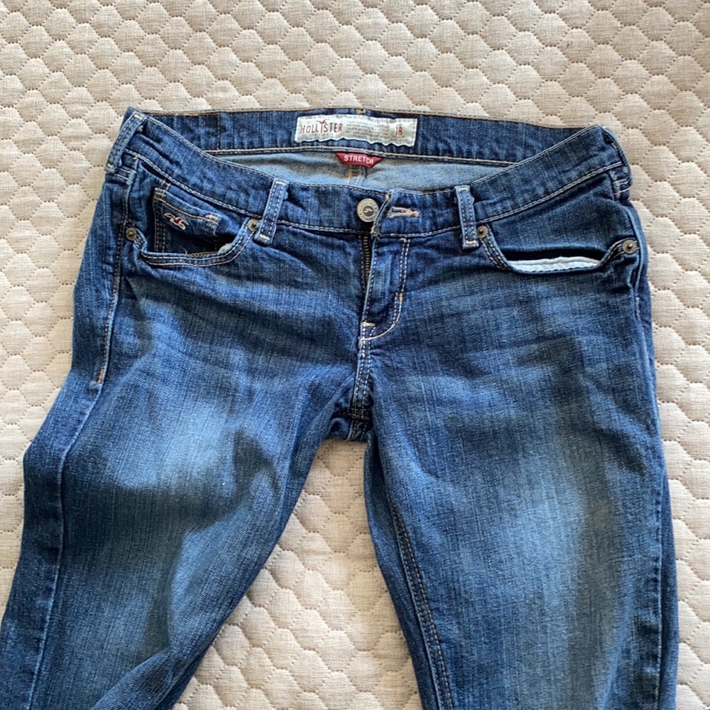 Women’s jeans by Hollister, size 1R